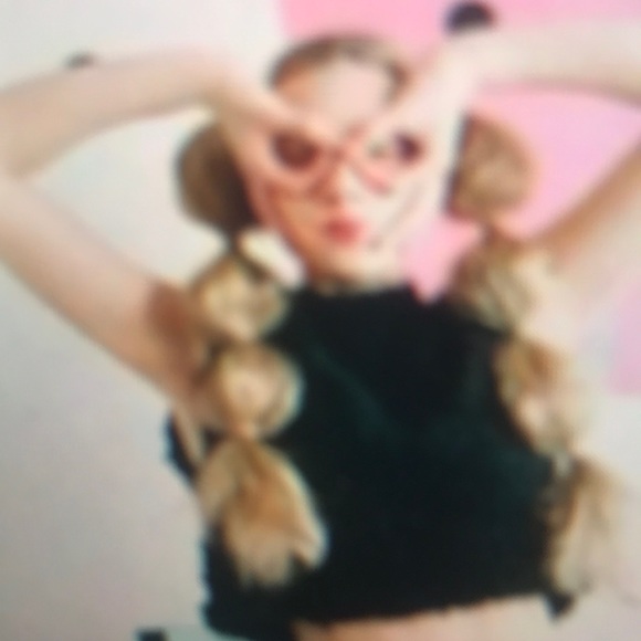 Meet your Posher, Janet - Picture 1 of 1